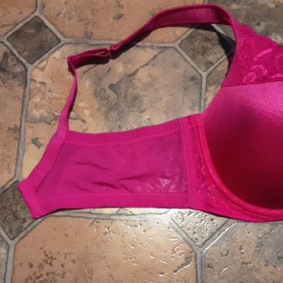 Ambrielle Fuchsia Lace Bra Size 42DD - Picture 5 of 7
